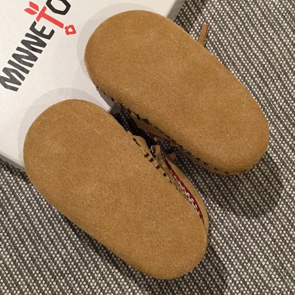 Minnetonka Baby Infant Braid Bootie moccasin | Size 2 - Picture 4 of 8